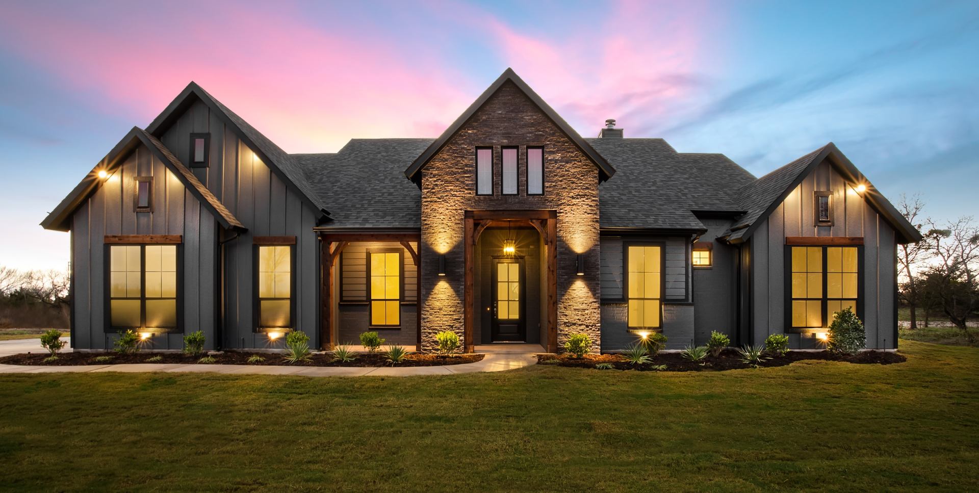 Twilight real estate photograph of a Jacksonville home